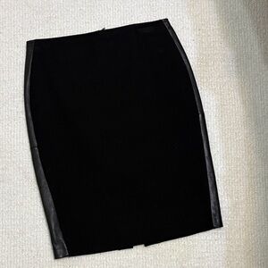 Danier Black Pencil Skirt with Genuine Italian Leather Accents Size 2